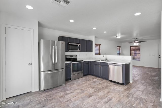 6425 W HARWELL Road, Laveen, AZ 85339