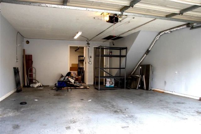 7045 Woodley Avenue 124, Lake Balboa, CA 91406