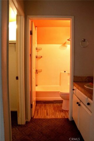 7045 Woodley Avenue 124, Lake Balboa, CA 91406