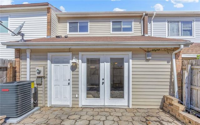 1384 Sierra DR, Virginia Beach, VA 23453