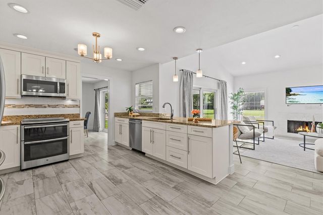 13915 WHISPERWOOD DRIVE, Clearwater, FL 33762