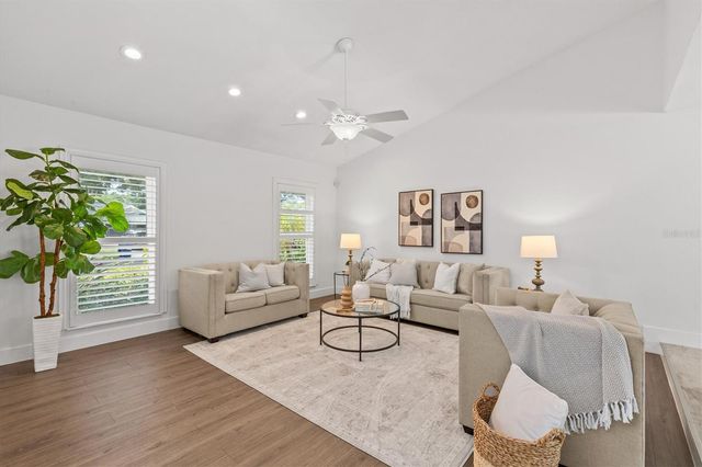 13915 WHISPERWOOD DRIVE, Clearwater, FL 33762