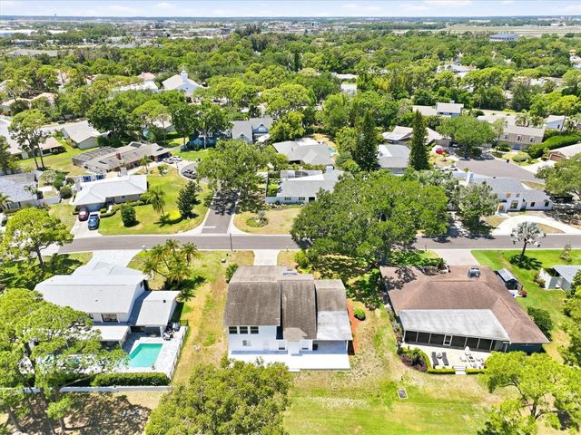 13915 WHISPERWOOD DRIVE, Clearwater, FL 33762