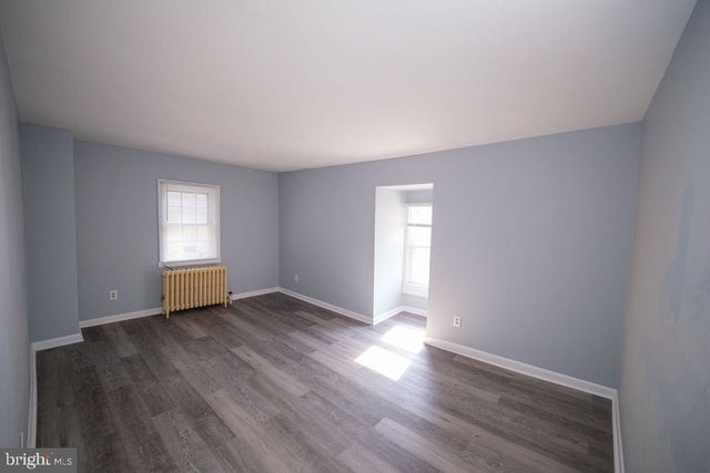 3 N MAIN ST, Stewartstown, PA 17363