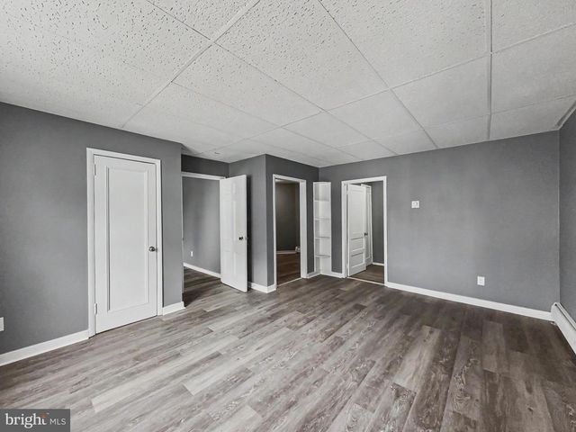 3 N MAIN ST, Stewartstown, PA 17363