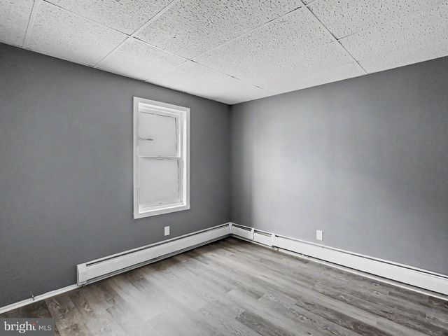 3 N MAIN ST, Stewartstown, PA 17363