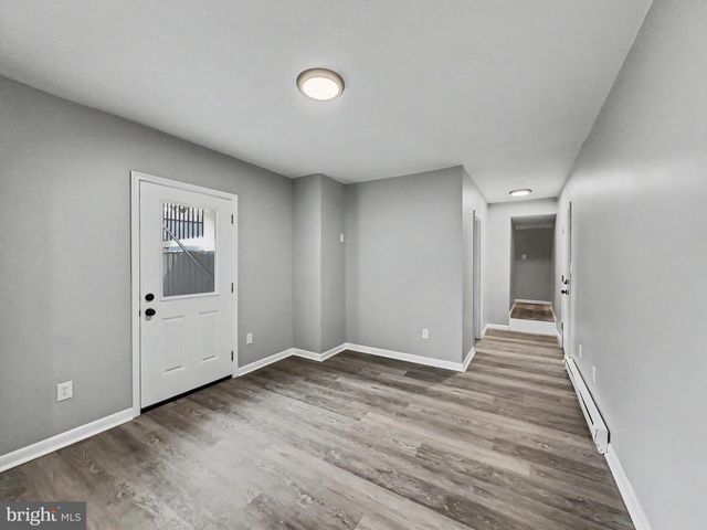 3 N MAIN ST, Stewartstown, PA 17363