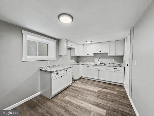 3 N MAIN ST, Stewartstown, PA 17363