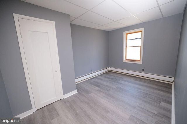 3 N MAIN ST, Stewartstown, PA 17363