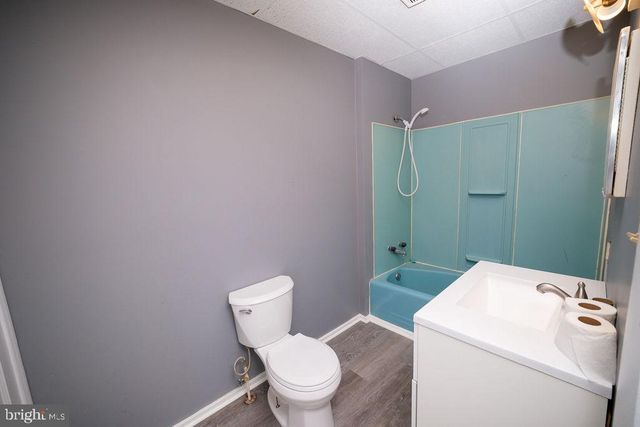 3 N MAIN ST, Stewartstown, PA 17363