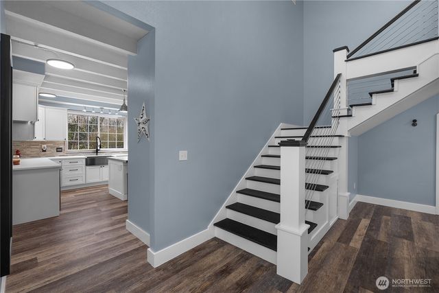 4048 Boardman Court NW, Olympia, WA 98502