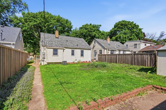 3808 Vera Cruz Avenue N, Robbinsdale, MN 55422