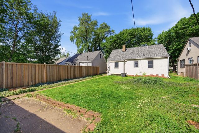 3808 Vera Cruz Avenue N, Robbinsdale, MN 55422
