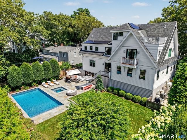 42 Puritan Road, Fairfield, CT 06824