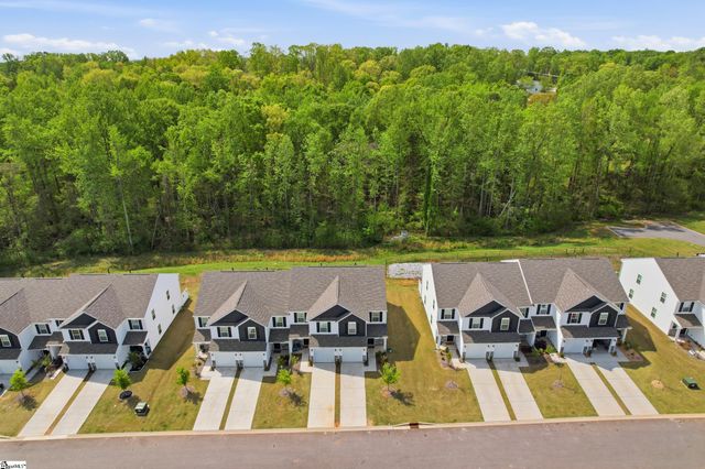 922 Powder Creek Drive, Reidville, SC 29375