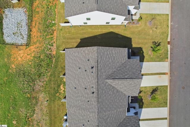 922 Powder Creek Drive, Reidville, SC 29375