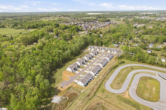 922 Powder Creek Drive, Reidville, SC 29375