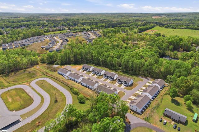 922 Powder Creek Drive, Reidville, SC 29375