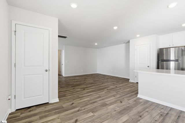 922 Powder Creek Drive, Reidville, SC 29375