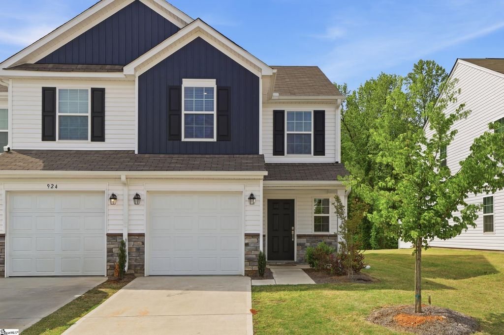 922 Powder Creek Drive, Reidville, SC 29375