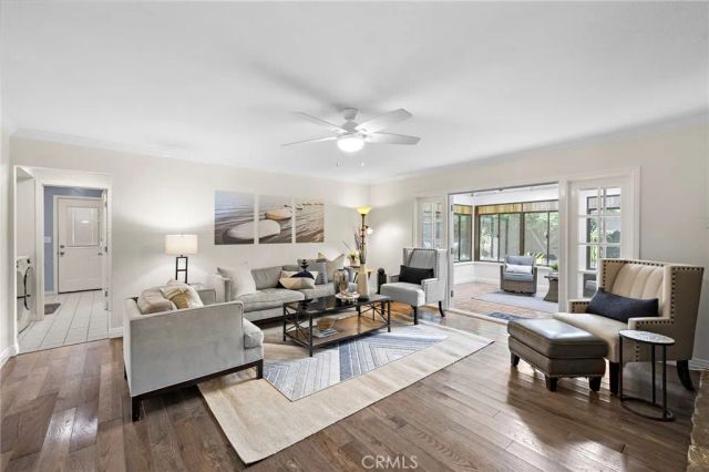 1902 E Avalon, Santa Ana, CA 92705
