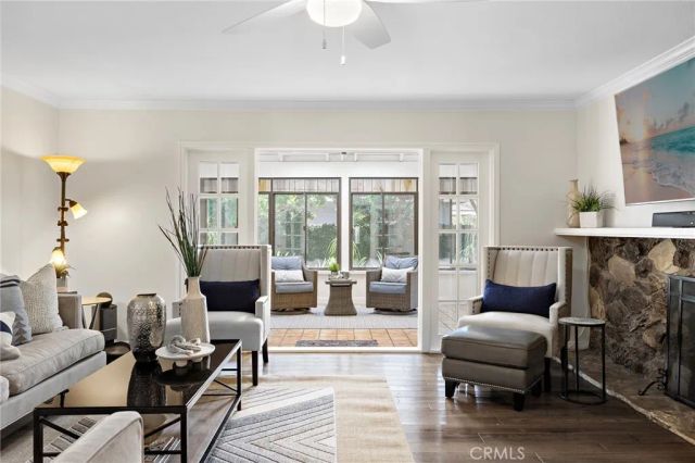 1902 E Avalon, Santa Ana, CA 92705