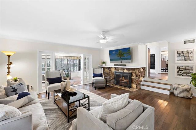 1902 E Avalon, Santa Ana, CA 92705
