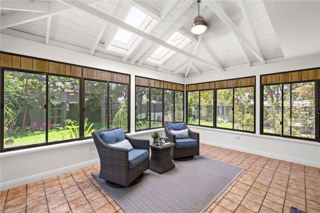 1902 E Avalon, Santa Ana, CA 92705