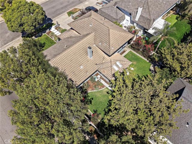1902 E Avalon, Santa Ana, CA 92705