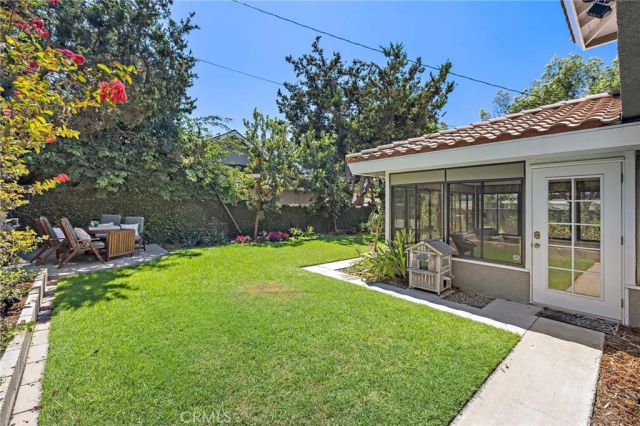 1902 E Avalon, Santa Ana, CA 92705