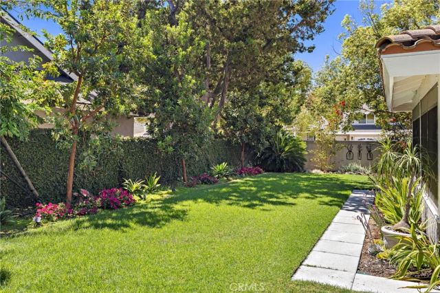 1902 E Avalon, Santa Ana, CA 92705