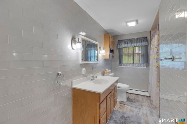 102 Wayne Lane, Meriden, CT 06450