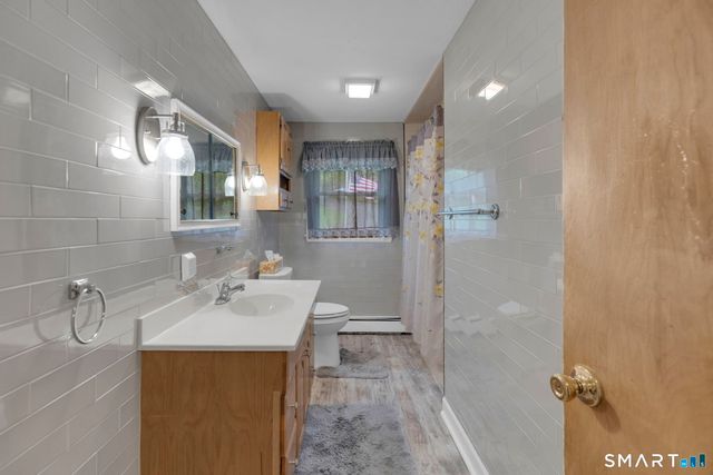 102 Wayne Lane, Meriden, CT 06450