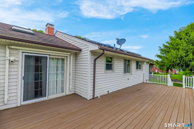 102 Wayne Lane, Meriden, CT 06450