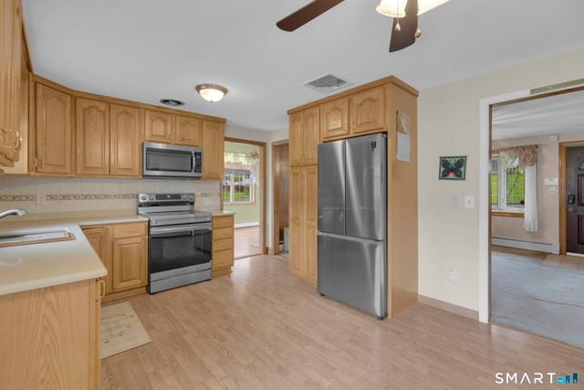 102 Wayne Lane, Meriden, CT 06450