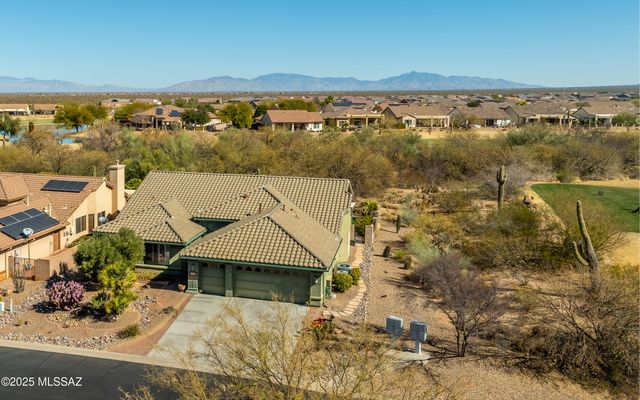 1724 N Oak Hill Lane, Green Valley, AZ 85614