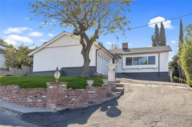 22444 Venido, Woodland Hills, CA 91364
