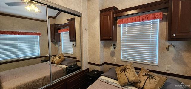 2305 Bobolink W Circle, Palmview, TX 78572