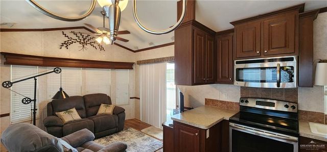 2305 Bobolink W Circle, Palmview, TX 78572