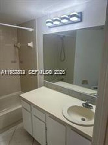 212 Lake Pointe Drive 210, Oakland Park, FL 33309