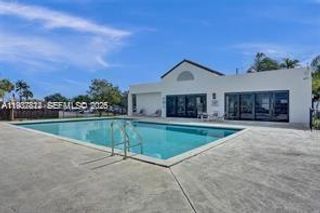 212 Lake Pointe Drive 210, Oakland Park, FL 33309