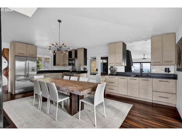 3340 Sw FAIRMOUNT Blvd, Portland, OR 97239