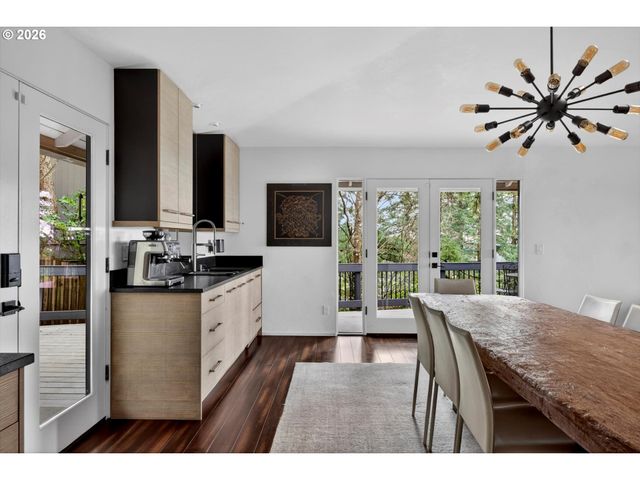 3340 Sw FAIRMOUNT Blvd, Portland, OR 97239