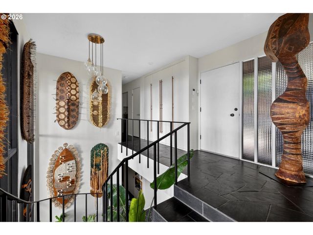 3340 Sw FAIRMOUNT Blvd, Portland, OR 97239