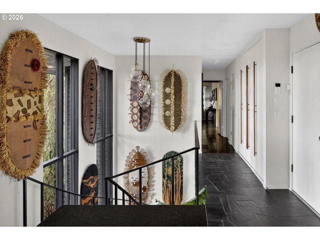 3340 Sw FAIRMOUNT Blvd, Portland, OR 97239