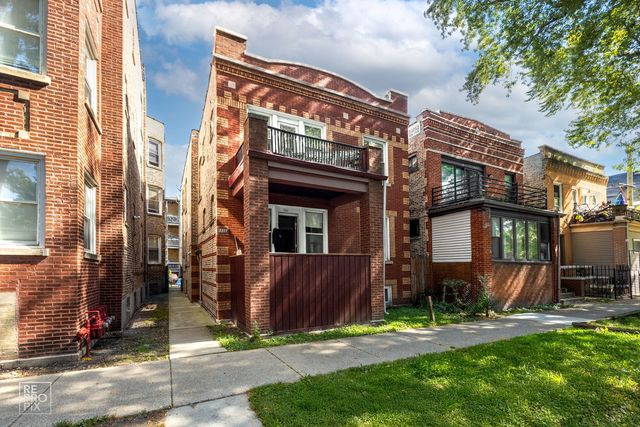 7227 N Damen Avenue, Chicago, IL 60645