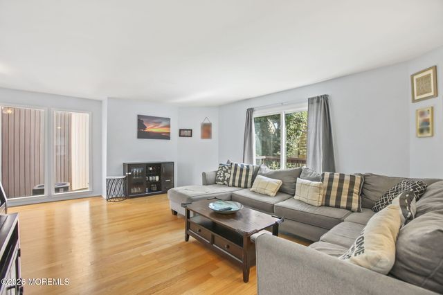 242 Silver Lane, Old Bridge, NJ 08857