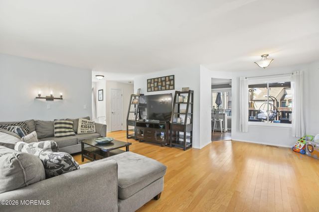 242 Silver Lane, Old Bridge, NJ 08857