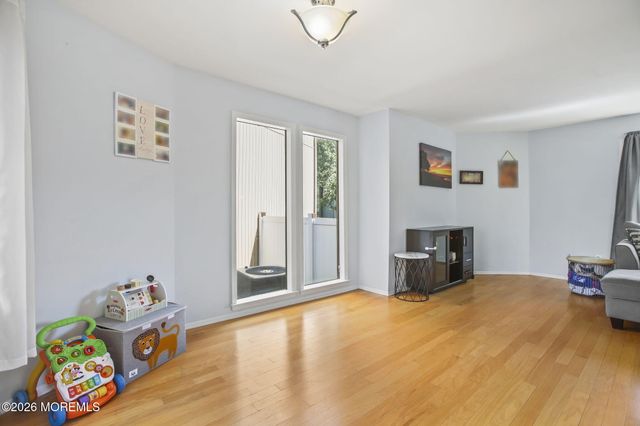 242 Silver Lane, Old Bridge, NJ 08857