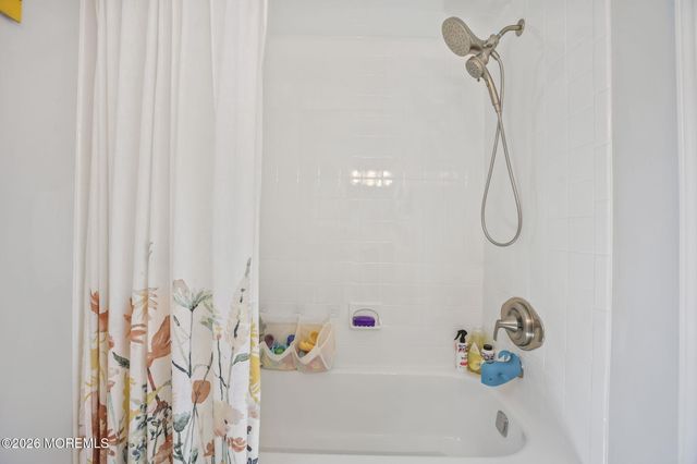 242 Silver Lane, Old Bridge, NJ 08857